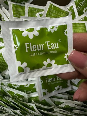 Подкормка для срезанных цветов Fleyr Eau Голландия (упаковка 20 пакетиков) 05031 фото